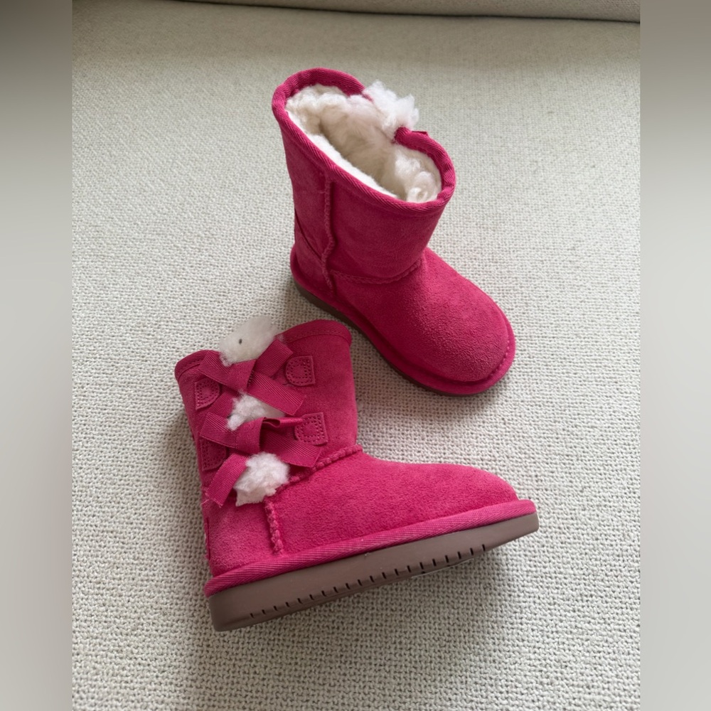 New Koolaburra UGG Kids Victoria Short Boots Pink Size 6
